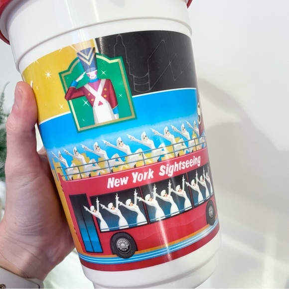 Radio City Rockettes Popcorn Bucket with lid - Picture 3 of 9